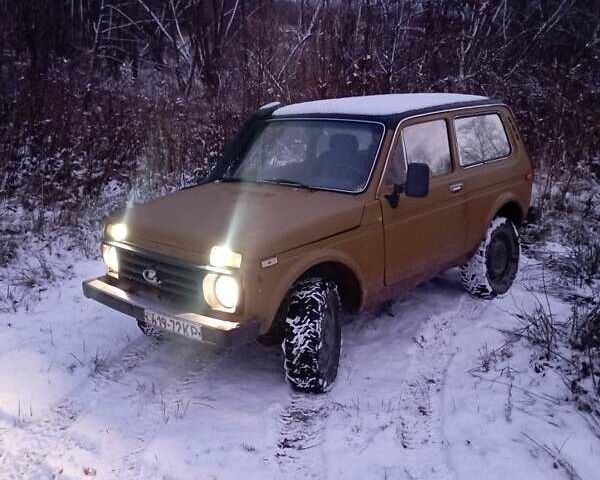 Желтый ВАЗ 2121 Нива, объемом двигателя 1.6 л и пробегом 200 тыс. км за 2100 $, фото 6 на Automoto.ua