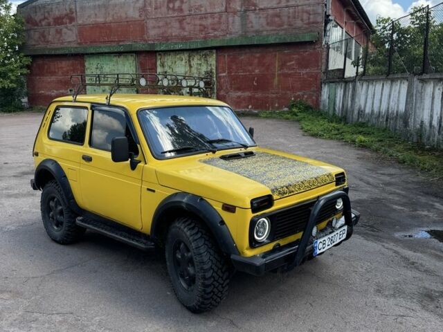 Желтый ВАЗ 2121, объемом двигателя 1.6 л и пробегом 200 тыс. км за 2000 $, фото 2 на Automoto.ua