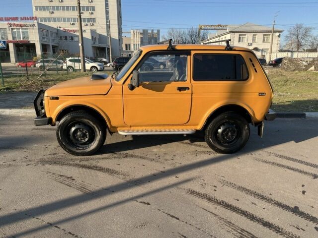 Желтый ВАЗ 2121, объемом двигателя 1.6 л и пробегом 34 тыс. км за 3000 $, фото 2 на Automoto.ua