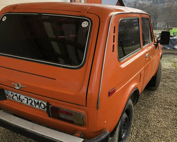 Желтый ВАЗ 2121 Нива, объемом двигателя 1.6 л и пробегом 200 тыс. км за 1650 $, фото 7 на Automoto.ua