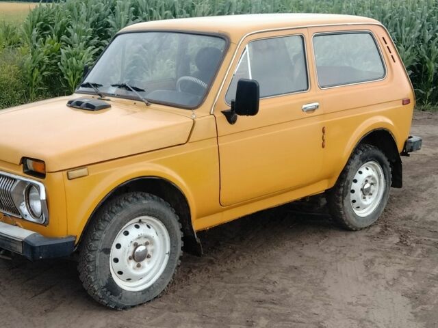 Желтый ВАЗ 2121, объемом двигателя 0 л и пробегом 165 тыс. км за 1700 $, фото 1 на Automoto.ua
