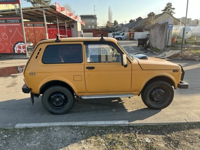 Желтый ВАЗ 2121, объемом двигателя 1.6 л и пробегом 34 тыс. км за 3000 $, фото 1 на Automoto.ua