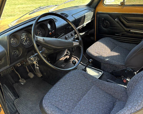 Желтый ВАЗ 2121 Нива, объемом двигателя 1.6 л и пробегом 75 тыс. км за 2000 $, фото 4 на Automoto.ua