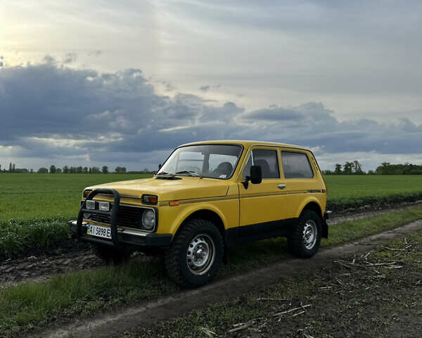 Желтый ВАЗ 2121 Нива, объемом двигателя 1.57 л и пробегом 129 тыс. км за 2800 $, фото 11 на Automoto.ua