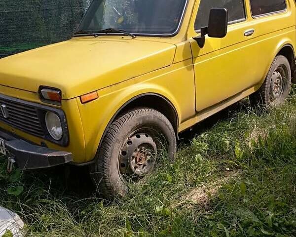 Желтый ВАЗ 2121 Нива, объемом двигателя 1.6 л и пробегом 84 тыс. км за 1900 $, фото 3 на Automoto.ua