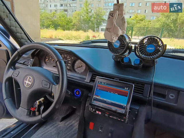 Серый ВАЗ 2121 Нива, объемом двигателя 1.7 л и пробегом 1 тыс. км за 4500 $, фото 2 на Automoto.ua