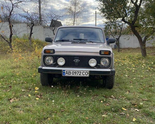 Серый ВАЗ 2121 Нива, объемом двигателя 1.57 л и пробегом 88 тыс. км за 4200 $, фото 1 на Automoto.ua