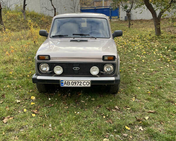 Серый ВАЗ 2121 Нива, объемом двигателя 1.57 л и пробегом 88 тыс. км за 4200 $, фото 2 на Automoto.ua