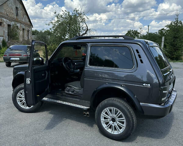 Серый ВАЗ 2121 Нива, объемом двигателя 1.57 л и пробегом 16 тыс. км за 6400 $, фото 3 на Automoto.ua