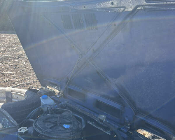 Синий ВАЗ 2121 Нива, объемом двигателя 1.6 л и пробегом 70 тыс. км за 2500 $, фото 11 на Automoto.ua