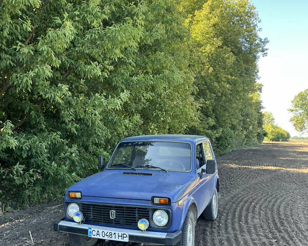 Синий ВАЗ 2121 Нива, объемом двигателя 1.6 л и пробегом 70 тыс. км за 2250 $, фото 7 на Automoto.ua