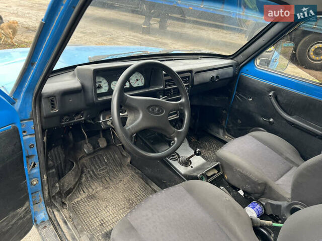 Синий ВАЗ 2121 Нива, объемом двигателя 1.57 л и пробегом 75 тыс. км за 1800 $, фото 6 на Automoto.ua
