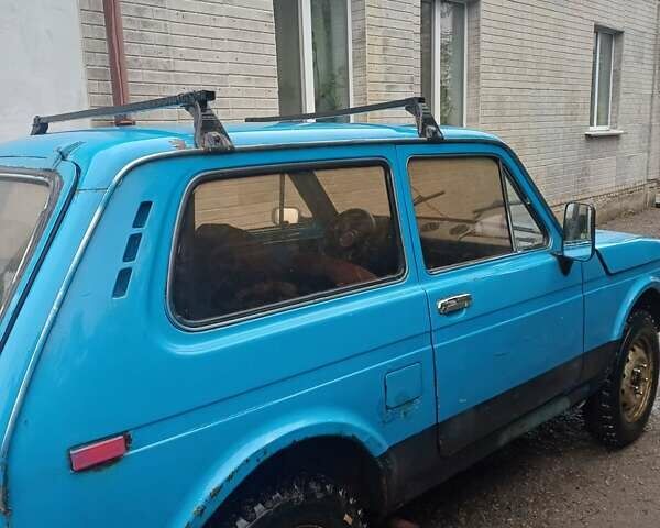 Синий ВАЗ 2121 Нива, объемом двигателя 1.6 л и пробегом 50 тыс. км за 1100 $, фото 1 на Automoto.ua