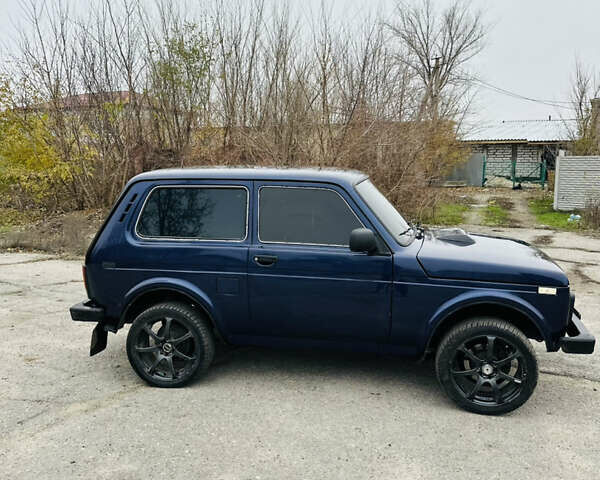 Синий ВАЗ 2121 Нива, объемом двигателя 1.6 л и пробегом 193 тыс. км за 2699 $, фото 9 на Automoto.ua