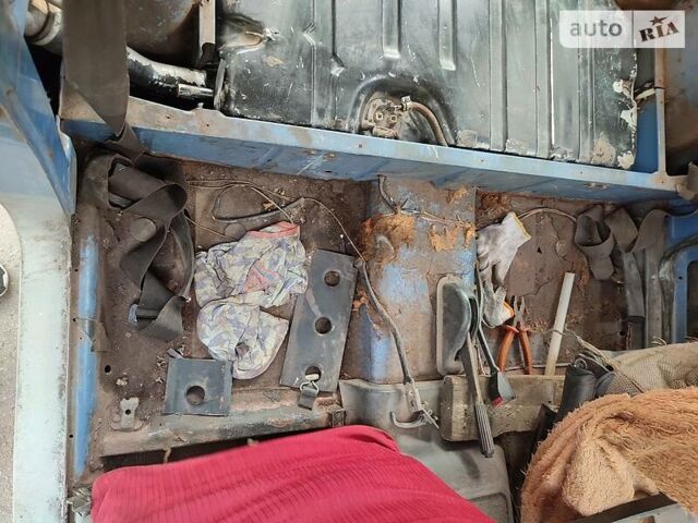 Синий ВАЗ 2121 Нива, объемом двигателя 1.3 л и пробегом 42 тыс. км за 1400 $, фото 7 на Automoto.ua