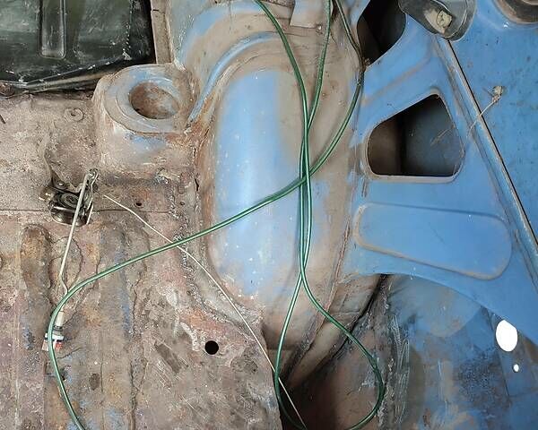 Синий ВАЗ 2121 Нива, объемом двигателя 1.3 л и пробегом 42 тыс. км за 1400 $, фото 9 на Automoto.ua