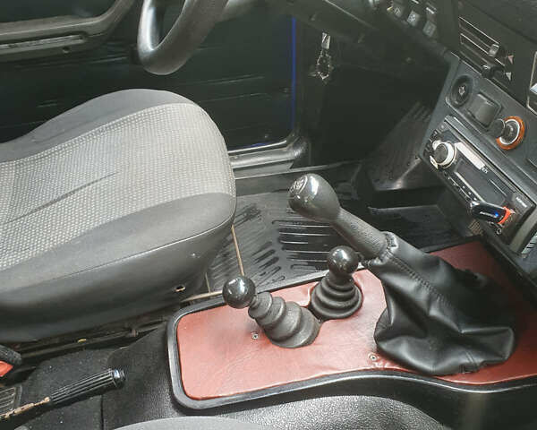 Синій ВАЗ 2121 Нива, об'ємом двигуна 1.57 л та пробігом 267 тис. км за 3200 $, фото 12 на Automoto.ua