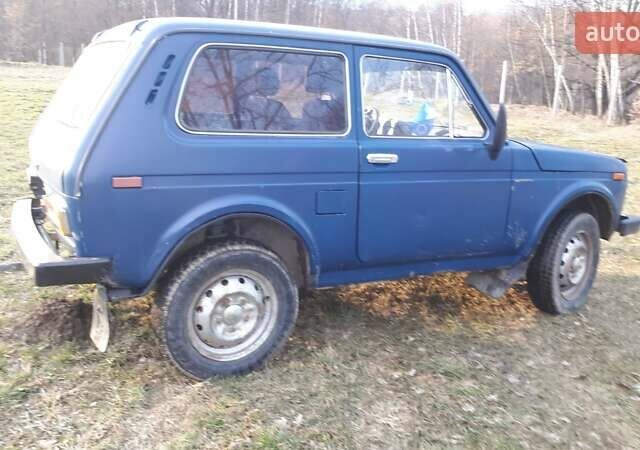 Синий ВАЗ 2121 Нива, объемом двигателя 1.6 л и пробегом 250 тыс. км за 2300 $, фото 3 на Automoto.ua