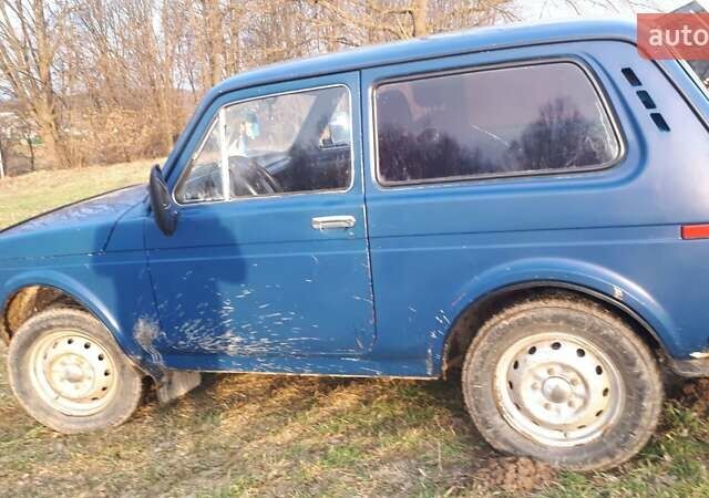 Синий ВАЗ 2121 Нива, объемом двигателя 1.6 л и пробегом 250 тыс. км за 2300 $, фото 7 на Automoto.ua