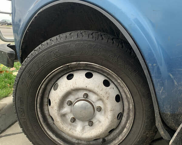 Синий ВАЗ 2121 Нива, объемом двигателя 1.6 л и пробегом 200 тыс. км за 3000 $, фото 10 на Automoto.ua