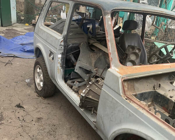 Синій ВАЗ 2121 Нива, об'ємом двигуна 1.6 л та пробігом 100 тис. км за 1600 $, фото 7 на Automoto.ua