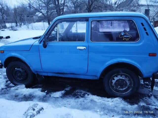 Синий ВАЗ 2121 Нива, объемом двигателя 0 л и пробегом 90 тыс. км за 1127 $, фото 3 на Automoto.ua