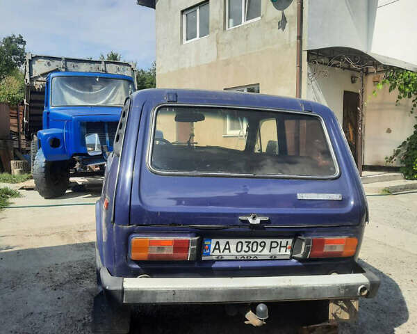 Синий ВАЗ 2121 Нива, объемом двигателя 1.57 л и пробегом 230 тыс. км за 1300 $, фото 3 на Automoto.ua