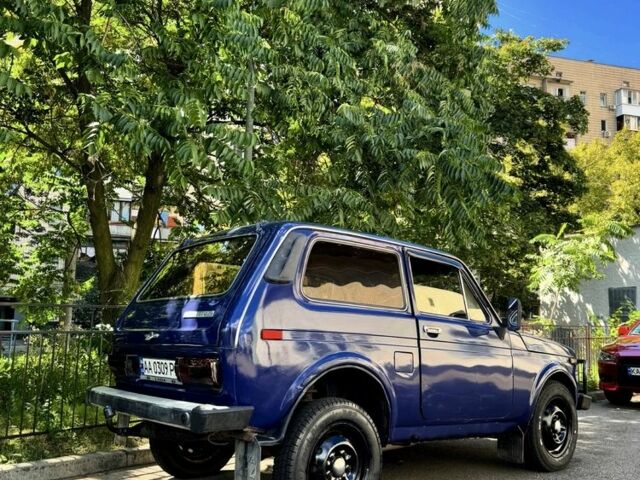 Синий ВАЗ 2121, объемом двигателя 1.6 л и пробегом 100 тыс. км за 1600 $, фото 2 на Automoto.ua