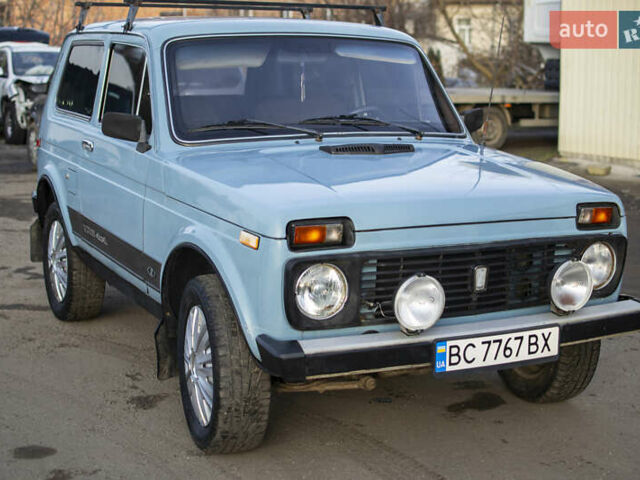 Синий ВАЗ 2121 Нива, объемом двигателя 1.57 л и пробегом 174 тыс. км за 2800 $, фото 2 на Automoto.ua