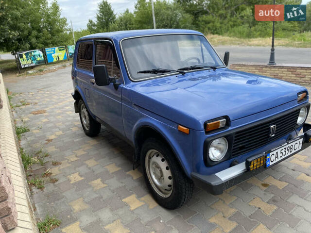 Синий ВАЗ 2121 Нива, объемом двигателя 1.57 л и пробегом 90 тыс. км за 2650 $, фото 3 на Automoto.ua