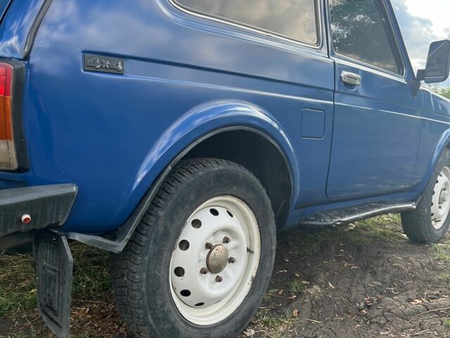 Синий ВАЗ 2121, объемом двигателя 1.7 л и пробегом 95 тыс. км за 3200 $, фото 2 на Automoto.ua