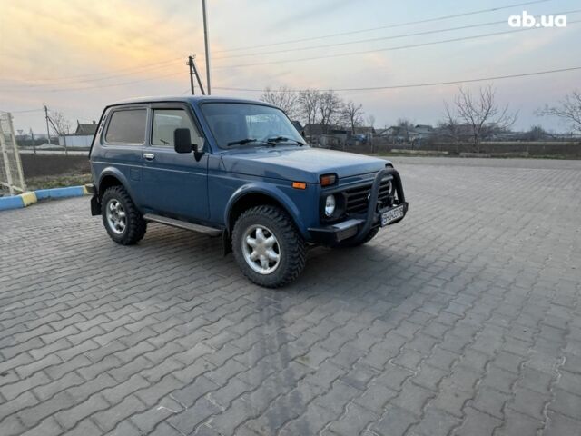 Синий ВАЗ 2121 Нива, объемом двигателя 1.7 л и пробегом 150 тыс. км за 3990 $, фото 2 на Automoto.ua