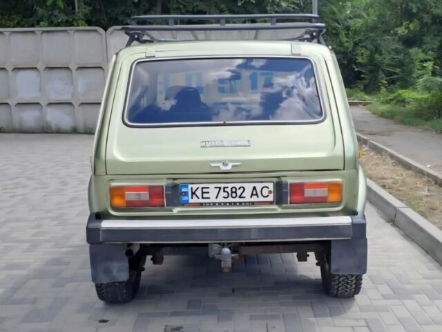 Зелений ВАЗ 2121, об'ємом двигуна 1.6 л та пробігом 150 тис. км за 3000 $, фото 10 на Automoto.ua
