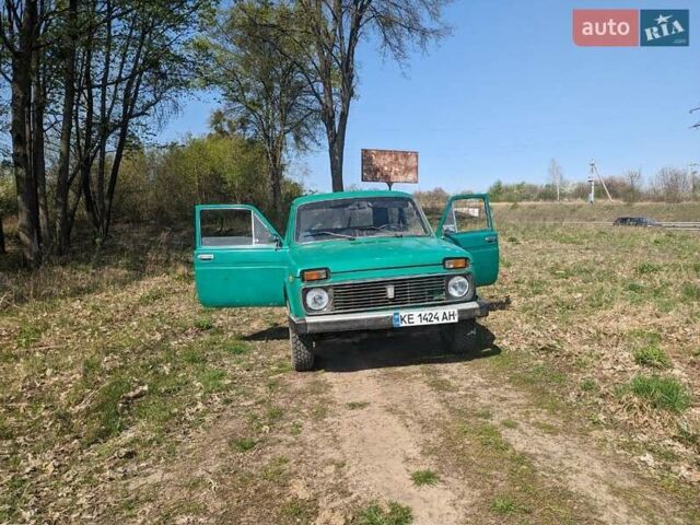 Зеленый ВАЗ 2121 Нива, объемом двигателя 1.6 л и пробегом 100 тыс. км за 1400 $, фото 4 на Automoto.ua