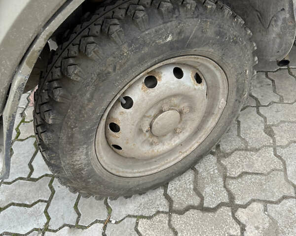 Зеленый ВАЗ 2121 Нива, объемом двигателя 1.6 л и пробегом 1 тыс. км за 1700 $, фото 4 на Automoto.ua