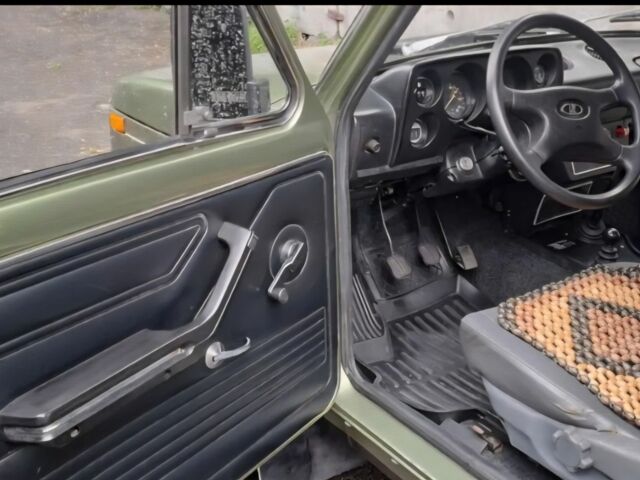 Зелений ВАЗ 2121, об'ємом двигуна 1.6 л та пробігом 150 тис. км за 3000 $, фото 14 на Automoto.ua
