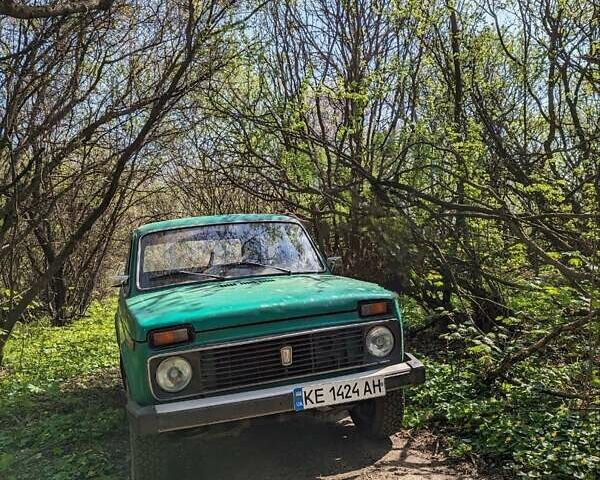 Зеленый ВАЗ 2121 Нива, объемом двигателя 1.6 л и пробегом 100 тыс. км за 1400 $, фото 1 на Automoto.ua