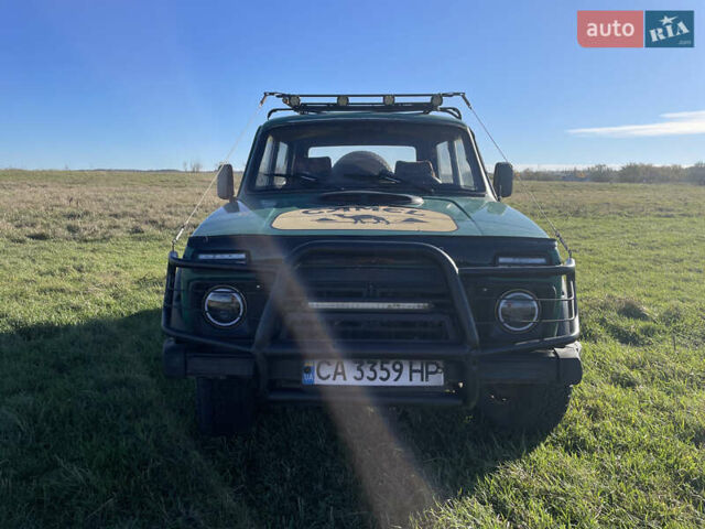 Зеленый ВАЗ 2121 Нива, объемом двигателя 1.9 л и пробегом 48 тыс. км за 4700 $, фото 3 на Automoto.ua