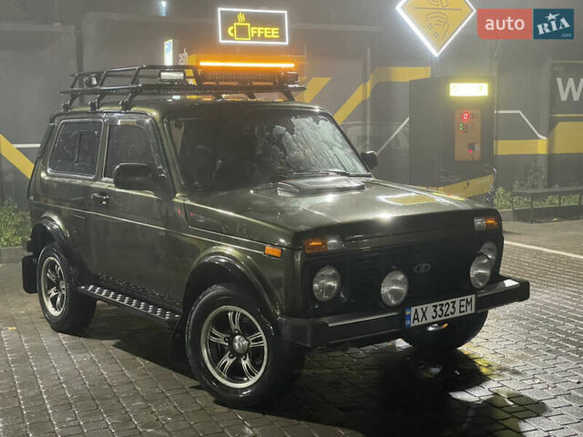 Зеленый ВАЗ 2121 Нива, объемом двигателя 1.57 л и пробегом 35 тыс. км за 3700 $, фото 3 на Automoto.ua