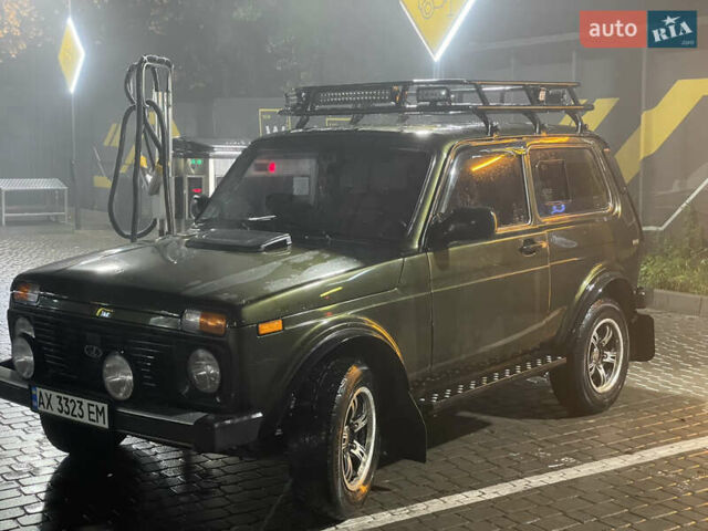 Зеленый ВАЗ 2121 Нива, объемом двигателя 1.57 л и пробегом 35 тыс. км за 3700 $, фото 4 на Automoto.ua