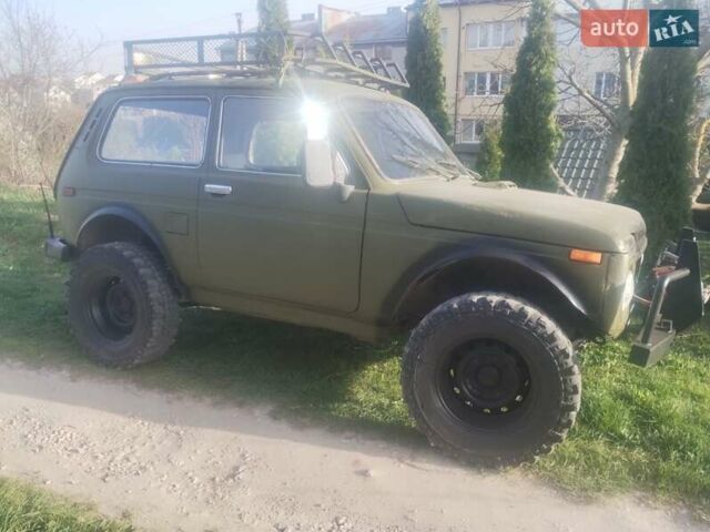 Зеленый ВАЗ 2121 Нива, объемом двигателя 1.6 л и пробегом 100 тыс. км за 1999 $, фото 11 на Automoto.ua