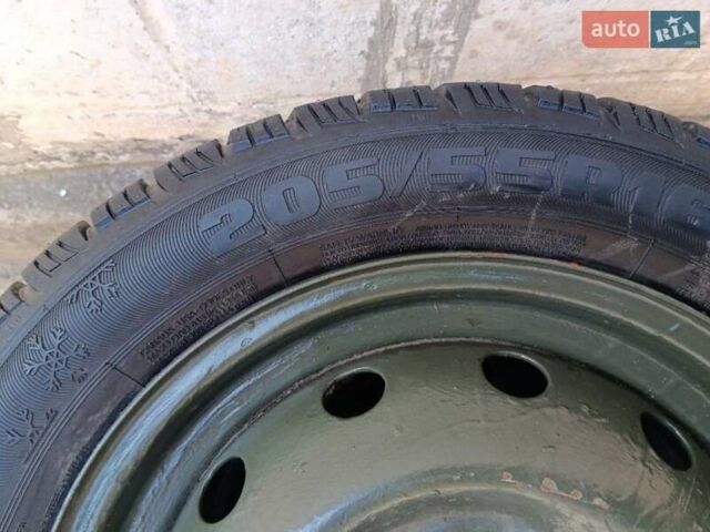 Зеленый ВАЗ 2121 Нива, объемом двигателя 1.69 л и пробегом 48 тыс. км за 2560 $, фото 11 на Automoto.ua