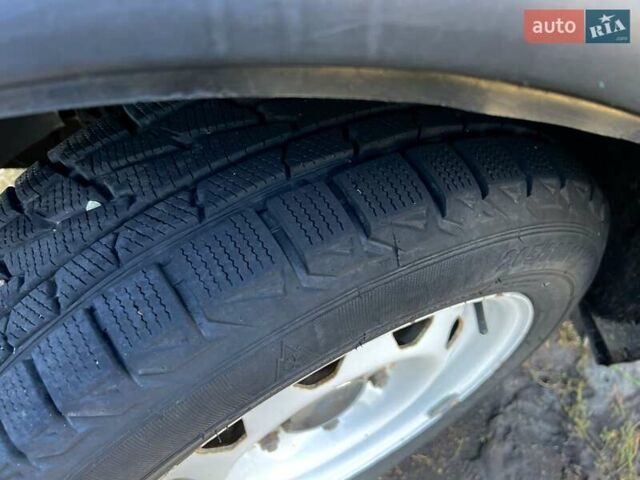 Зеленый ВАЗ 2121 Нива, объемом двигателя 1.6 л и пробегом 100 тыс. км за 1800 $, фото 4 на Automoto.ua