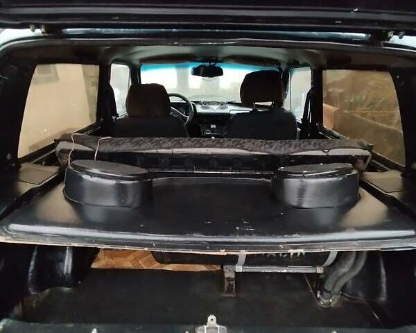 Зеленый ВАЗ 2121 Нива, объемом двигателя 1.69 л и пробегом 48 тыс. км за 2560 $, фото 4 на Automoto.ua