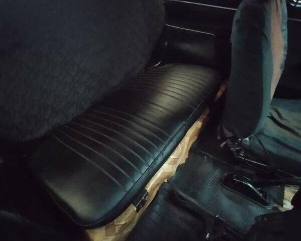 Зеленый ВАЗ 2121 Нива, объемом двигателя 1.69 л и пробегом 48 тыс. км за 2560 $, фото 8 на Automoto.ua