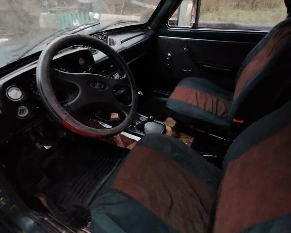 Зеленый ВАЗ 2121 Нива, объемом двигателя 1.69 л и пробегом 48 тыс. км за 2560 $, фото 7 на Automoto.ua