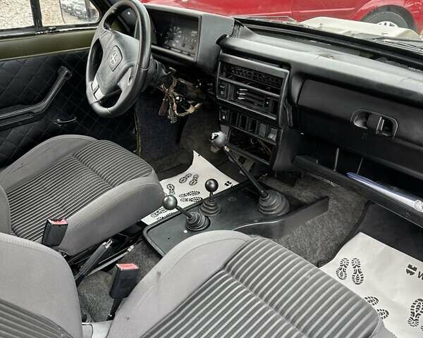 Зелений ВАЗ 2121 Нива, об'ємом двигуна 1.6 л та пробігом 119 тис. км за 3800 $, фото 11 на Automoto.ua