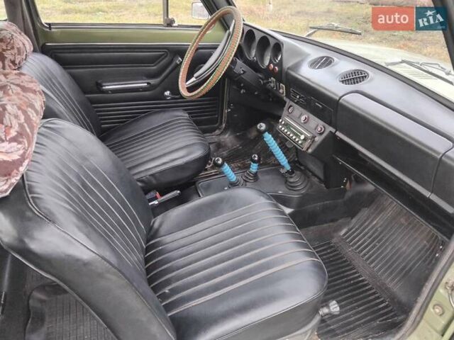 Зеленый ВАЗ 2121 Нива, объемом двигателя 1.6 л и пробегом 92 тыс. км за 3000 $, фото 14 на Automoto.ua
