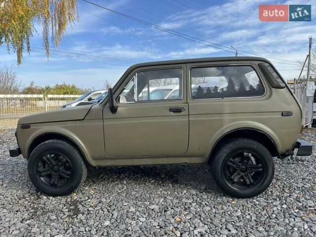 Зелений ВАЗ 2121 Нива, об'ємом двигуна 1.6 л та пробігом 119 тис. км за 3800 $, фото 4 на Automoto.ua