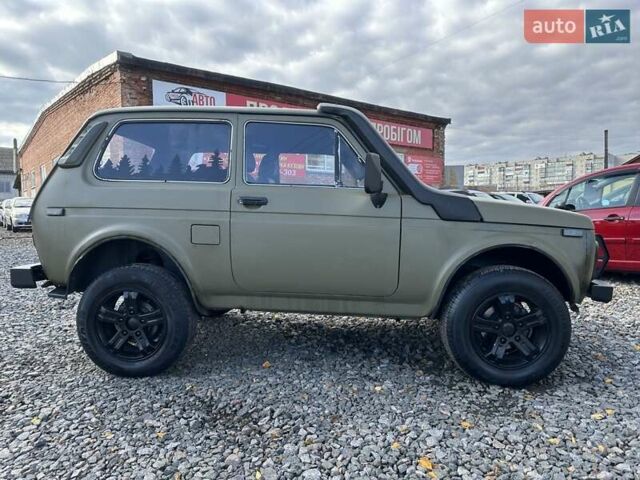 Зелений ВАЗ 2121 Нива, об'ємом двигуна 1.6 л та пробігом 119 тис. км за 3800 $, фото 6 на Automoto.ua